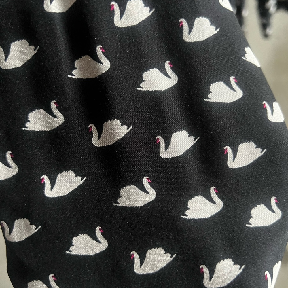 Kate Spade Black and White Swan Print Dress size medium - Picture 5 of 6